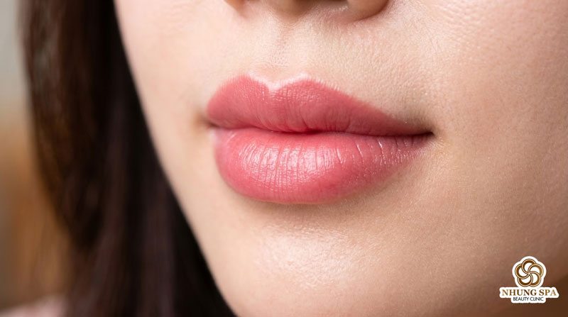 Phun m&ocirc;i collagen m&agrave;u hồng đ&agrave;o